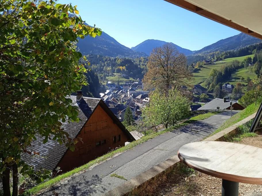 Le Charmant Somme - Vue Et Terrasse Privative Saint-Pierre-d'Entremont  ภายนอก รูปภาพ